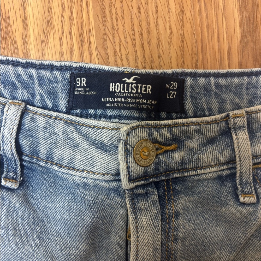 Hollister High Rise Distressed Jeans - Light Blue - Picture 7 of 8